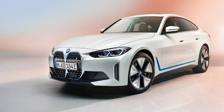 BMW i4