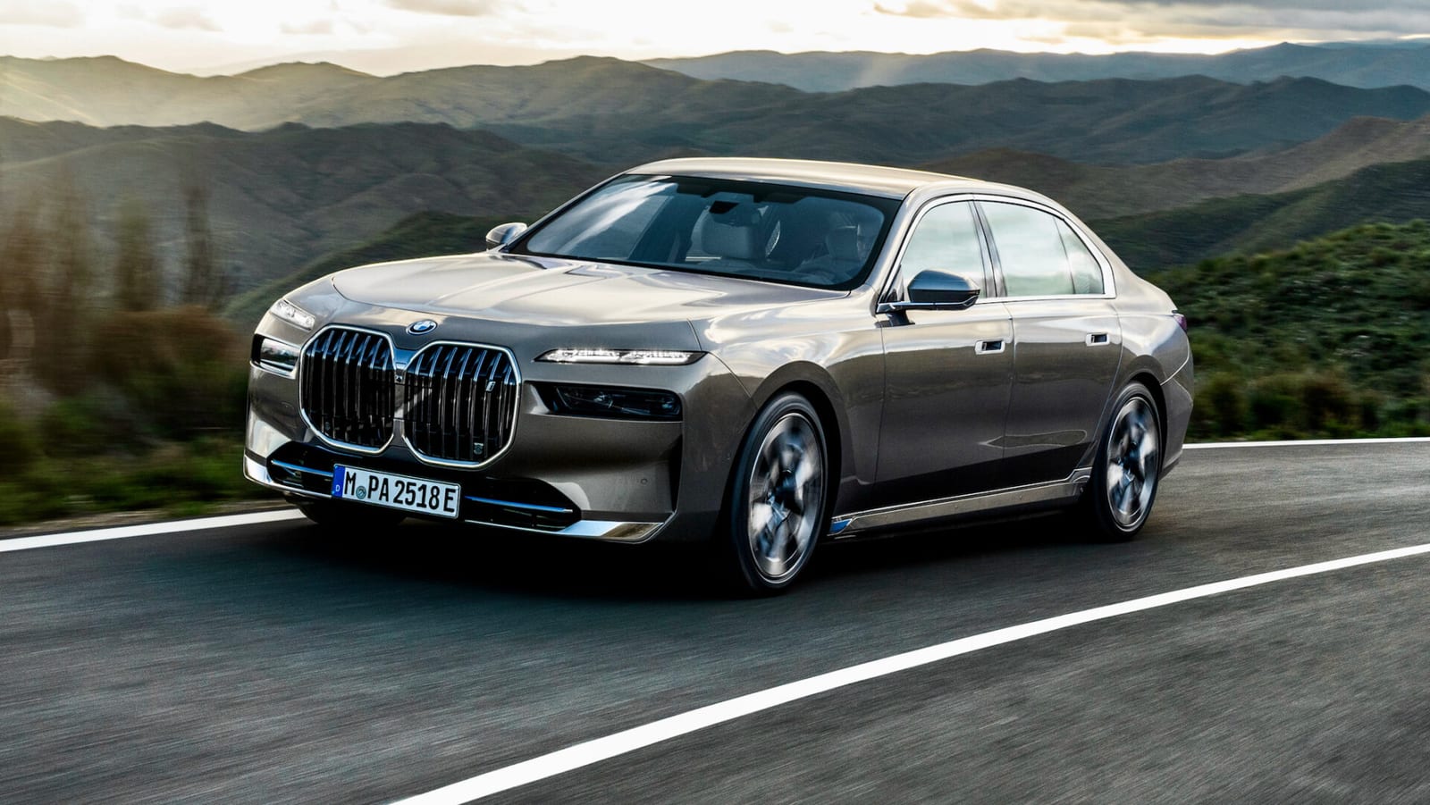 BMW i7