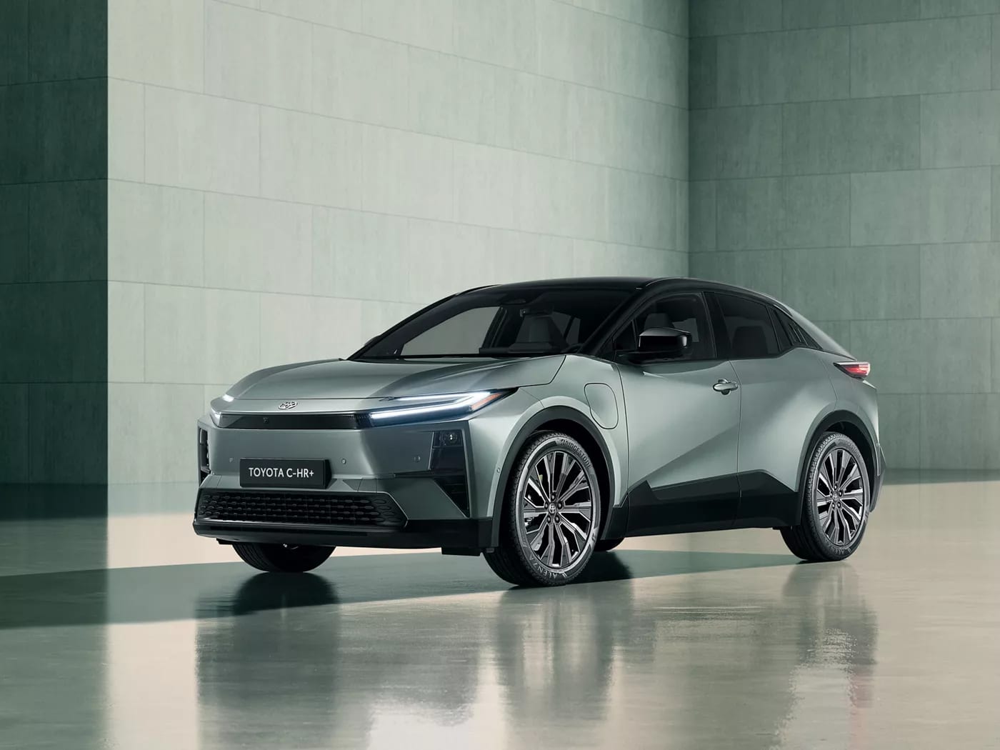 Toyota C-HR+